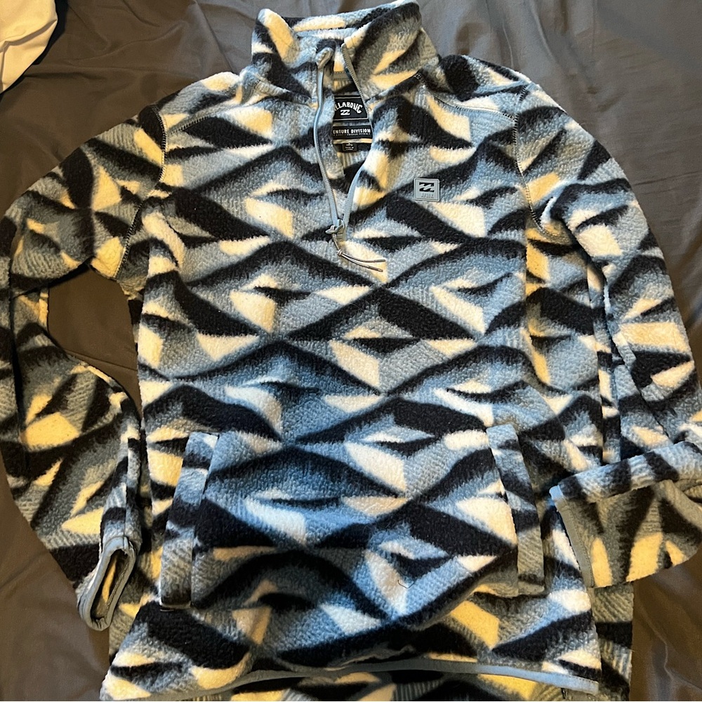 Billabong Quarter Zip. Size Small. Never worn!